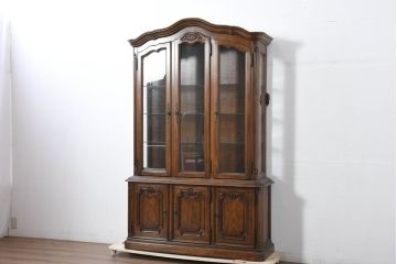 中古　美品　DREXEL HERITAGE(ドレクセルヘリテイジ)　Touraine(ツーレイン)シリーズ　アンティーク調　クラシックなデザインがステキな二段重ねキャビネット(カップボード、キャビネット、飾り棚、戸棚、収納棚、本箱、ブックケース、ディスプレイケース、キュリオケース)(R-081149)