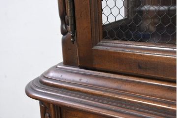 中古　美品　DREXEL HERITAGE(ドレクセルヘリテイジ)　Touraine(ツーレイン)シリーズ　アンティーク調　クラシックなデザインがステキな二段重ねキャビネット(カップボード、キャビネット、飾り棚、戸棚、収納棚、本箱、ブックケース、ディスプレイケース、キュリオケース)(R-081149)
