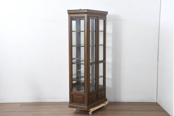 中古　美品　maruni(マルニ木工)　地中海ロイヤルシリーズ(ROYAL)　 シックな佇まいが魅力的なキャビネット(キュリオケース、ガラスケース、ショーケース、食器棚、カップボード、収納棚、戸棚、飾り棚、店舗什器、コレクションケース)(定価約60万円)(R-081151)