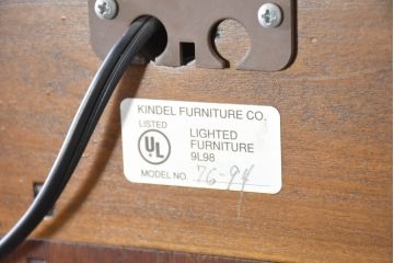 中古　美品　特大サイズ!!　アメリカ　最高級家具メーカー　KINDEL(キンデル)　マホガニー材　高級感のある優雅な佇まいが魅力の二段重ねキャビネット(収納棚、戸棚、食器棚、カップボード、飾り棚、コレクションケース、ディスプレイケース、キュリオケース、店舗什器)(定価約500万円)(R-081155)