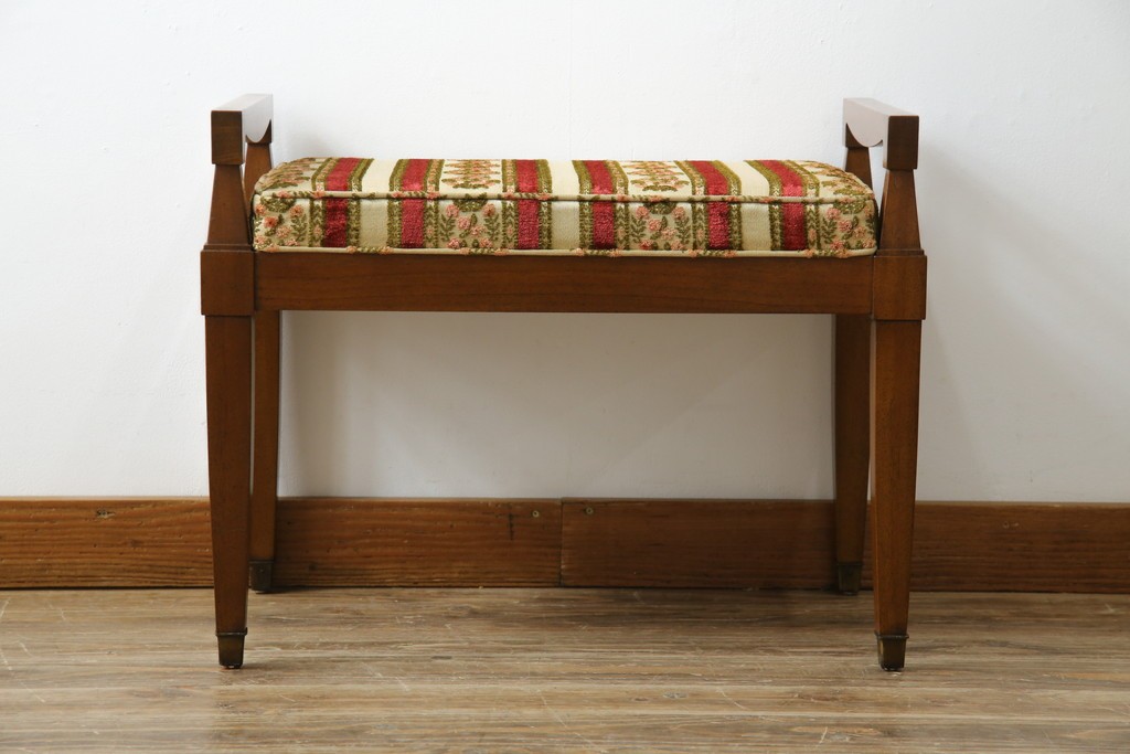 中古　美品　DREXEL HERITAGE(ドレクセルヘリテイジ)　直線的なフォルムが美しいオットマン　(R-081158)