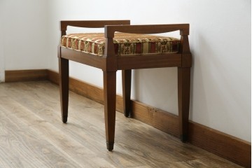 中古　美品　DREXEL HERITAGE(ドレクセルヘリテイジ)　直線的なフォルムが美しいオットマン　(R-081158)