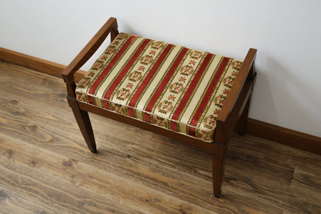 中古　美品　DREXEL HERITAGE(ドレクセルヘリテイジ)　直線的なフォルムが美しいオットマン　(R-081158)