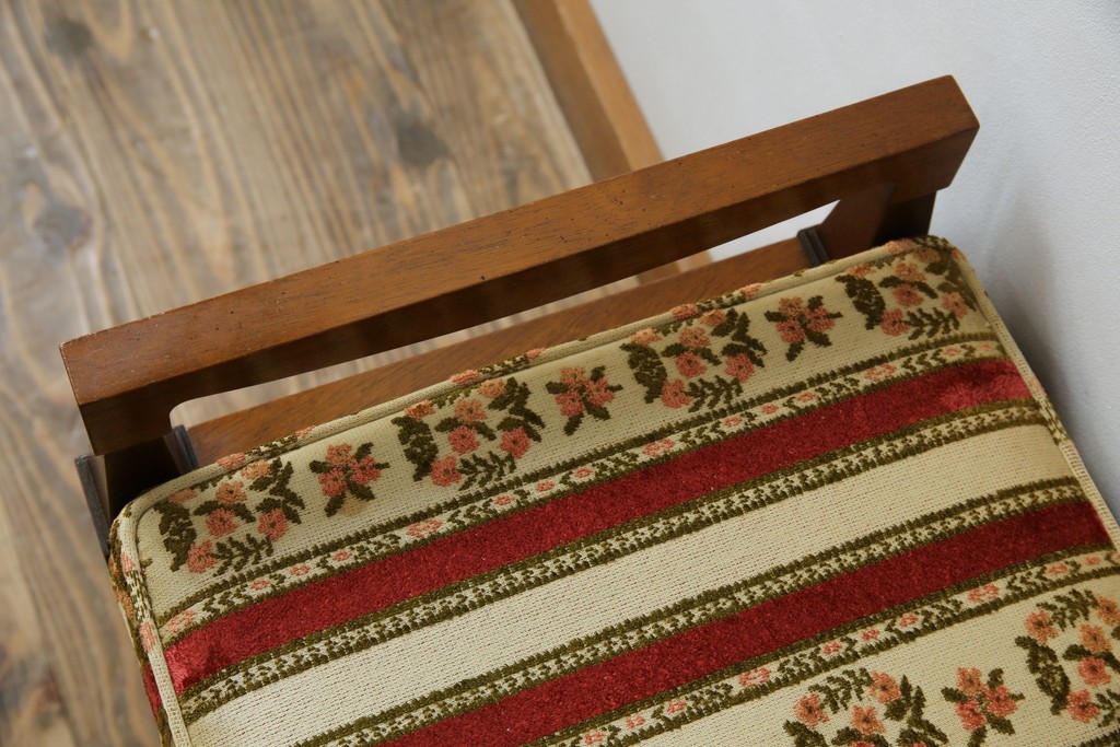 中古　美品　DREXEL HERITAGE(ドレクセルヘリテイジ)　直線的なフォルムが美しいオットマン　(R-081158)