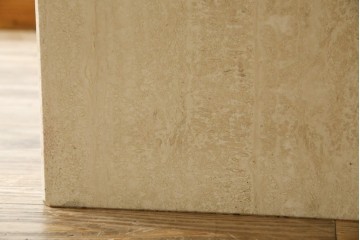 イタリアビンテージ　高級イタリア輸入家具　重厚感あふれる総大理石の大型なダイニングテーブル　(R-081159)