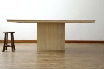 イタリアビンテージ　高級イタリア輸入家具　重厚感あふれる総大理石の大型なダイニングテーブル　(R-081159)