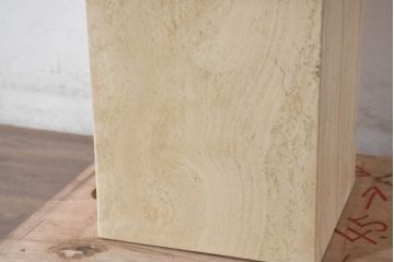 イタリアビンテージ　高級イタリア輸入家具　重厚感あふれる総大理石のコーヒーテーブル(センターテーブル、リビングテーブル、カフェテーブル)(R-081160)