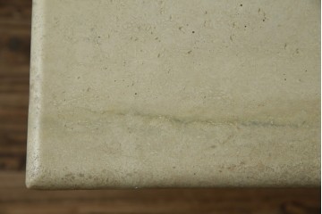 イタリアビンテージ　高級イタリア輸入家具　重厚感あふれる総大理石のコーヒーテーブル(センターテーブル、リビングテーブル、カフェテーブル)(R-081160)