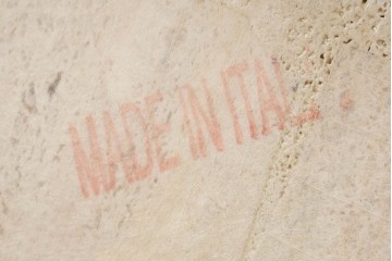 イタリアビンテージ　高級イタリア輸入家具　重厚感あふれる総大理石のコーヒーテーブル(センターテーブル、リビングテーブル、カフェテーブル)(R-081160)