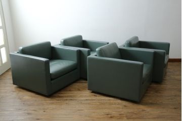アメリカビンテージ　高級輸入家具　Knoll(ノル)　フィスターコレクション　総革の贅沢な1人掛けラウンジソファ4脚セット(レザー、一人掛け、1Pソファ、アームソファ、ヴィンテージ、ノール、バラ売り可能)(現行定価4脚で約280万円)(R-081163)