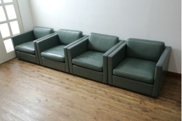 アメリカビンテージ　高級輸入家具　Knoll(ノル)　フィスターコレクション　総革の贅沢な1人掛けラウンジソファ4脚セット(レザー、一人掛け、1Pソファ、アームソファ、ヴィンテージ、ノール、バラ売り可能)(現行定価4脚で約280万円)(R-081163)