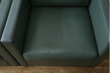 アメリカビンテージ　高級輸入家具　Knoll(ノル)　フィスターコレクション　総革の贅沢な1人掛けラウンジソファ4脚セット(レザー、一人掛け、1Pソファ、アームソファ、ヴィンテージ、ノール、バラ売り可能)(現行定価4脚で約280万円)(R-081163)