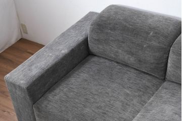 中古　美品　BoConcept(ボーコンセプト)　Henrik Pedersen(ヘンリック・ペダーセン)　Hampton(ハンプトン)　アジャスタブルバック付き　快適な位置に調整できるバックレストを備えた3人掛けソファ(三人掛け、3Pソファ、トリプルソファ、サイド収納付き、北欧)(定価約85万円)(R-081167)