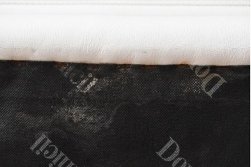 中古　ドイツ　高級家具ブランド　Domicil(ドミシール)　本革(レザー)　シンプルで使い勝手の良いオットマン(フットスツール)　定価約10万円相当　(R-081170)