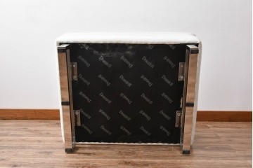 中古　ドイツ　高級家具ブランド　Domicil(ドミシール)　本革(レザー)　シンプルで使い勝手の良いオットマン(フットスツール)　定価約10万円相当　(R-081170)