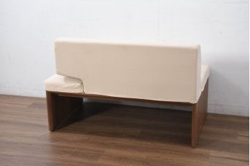 中古　美品　カリモク(karimoku)　スタンダードモダンシリーズ　ウォールナット　スウェード調のクッションカバーが取り出し可能タイプのカウチソファ(ソファ、1人掛け、2人掛け)(定価約15万円)(R-081171)