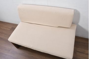中古　美品　カリモク(karimoku)　スタンダードモダンシリーズ　ウォールナット　スウェード調のクッションカバーが取り出し可能タイプのカウチソファ(ソファ、1人掛け、2人掛け)(定価約15万円)(R-081171)
