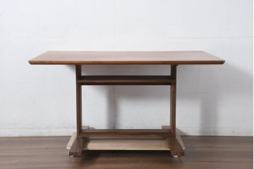 中古　カリモク家具(karimoku)　スタンダードモダンシリーズ　ウォールナット材　天板下に収納スペースがある食堂テーブル(ダイニングテーブル、食卓、4人掛け、6人掛け、作業台)(定価約22万円)(R-081173)