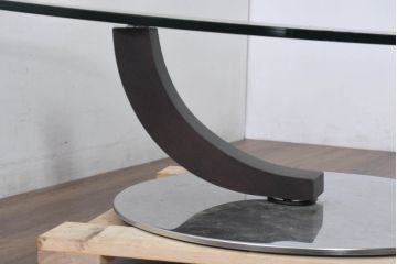 中古　希少な廃番品　高級イタリア家具ブランド　CATTELAN(カッテラン)　ガラストップ　どの角度から見ても美しい斬新なモダンデザインが魅力のコーヒーテーブル(ローテーブル、センターテーブル、リビングテーブル、ガラストップテーブル、ラウンドテーブル、丸テーブル)(定価約17万円)(R-081174)