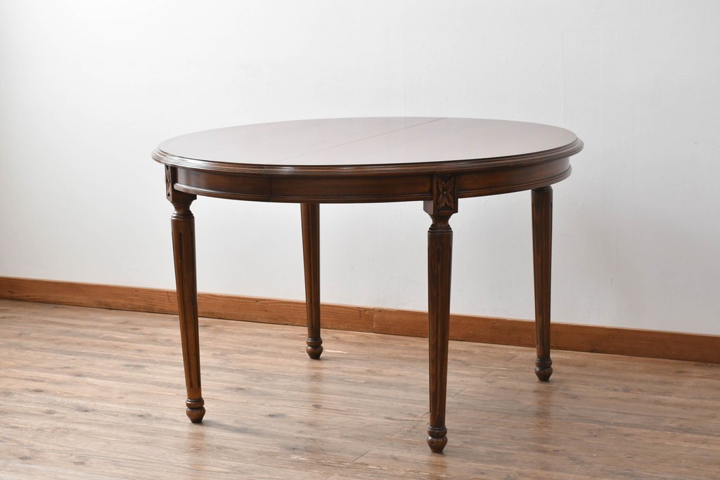 アメリカビンテージ　アメリカンカントリー　上品な装飾が魅力的なエクステンションテーブル　(R-081175)