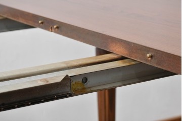 アメリカビンテージ　アメリカンカントリー　上品な装飾が魅力的なエクステンションテーブル　(R-081175)