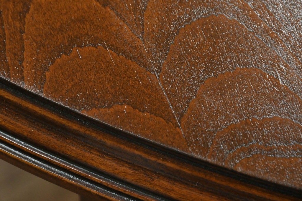 アメリカビンテージ　アメリカンカントリー　上品な装飾が魅力的なエクステンションテーブル　(R-081175)