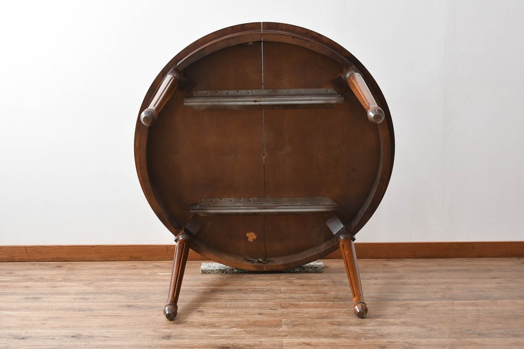 アメリカビンテージ　アメリカンカントリー　上品な装飾が魅力的なエクステンションテーブル　(R-081175)