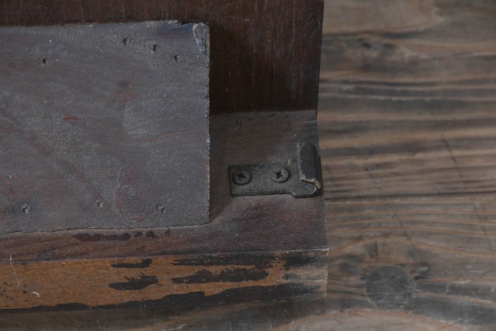 アメリカビンテージ　アメリカンカントリー　上品な装飾が魅力的なエクステンションテーブル　(R-081175)