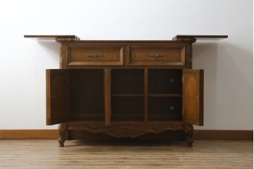 中古　美品　美しい彫刻とパーケットリーが目を惹くサイドボード(サーバー、サイドキャビネット、収納棚、戸棚、寄木細工)(定価約25万円)(R-081176)