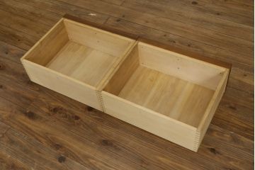 中古　美品　美しい彫刻とパーケットリーが目を惹くサイドボード(サーバー、サイドキャビネット、収納棚、戸棚、寄木細工)(定価約25万円)(R-081176)