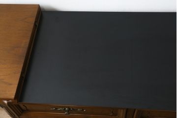 中古　美品　美しい彫刻とパーケットリーが目を惹くサイドボード(サーバー、サイドキャビネット、収納棚、戸棚、寄木細工)(定価約25万円)(R-081176)