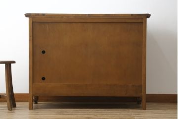中古　美品　美しい彫刻とパーケットリーが目を惹くサイドボード(サーバー、サイドキャビネット、収納棚、戸棚、寄木細工)(定価約25万円)(R-081176)