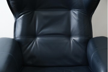 和製ビンテージ　maruni(マルニ木工)　オールドマルニ　本革(レザー)　優雅な寛ぎの時間を演出するリクライニングチェアとオットマンのセット　(R-081177)