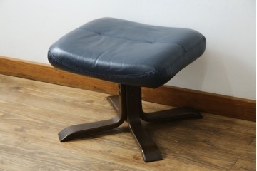 和製ビンテージ　maruni(マルニ木工)　オールドマルニ　本革(レザー)　優雅な寛ぎの時間を演出するリクライニングチェアとオットマンのセット　(R-081177)