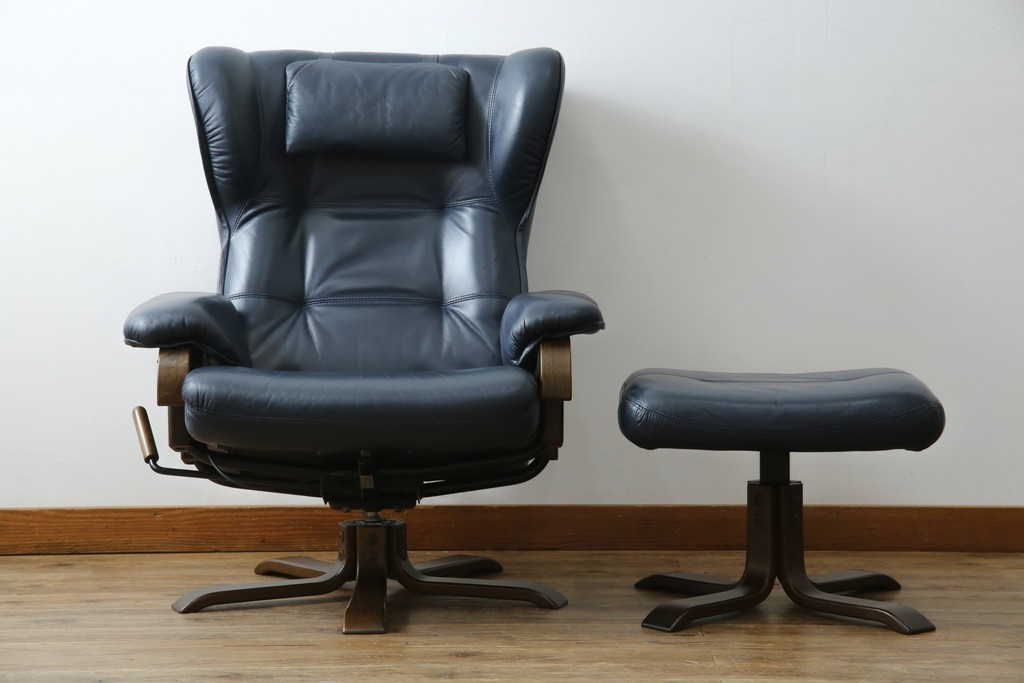 和製ビンテージ　maruni(マルニ木工)　オールドマルニ　本革(レザー)　優雅な寛ぎの時間を演出するリクライニングチェアとオットマンのセット　(R-081177)