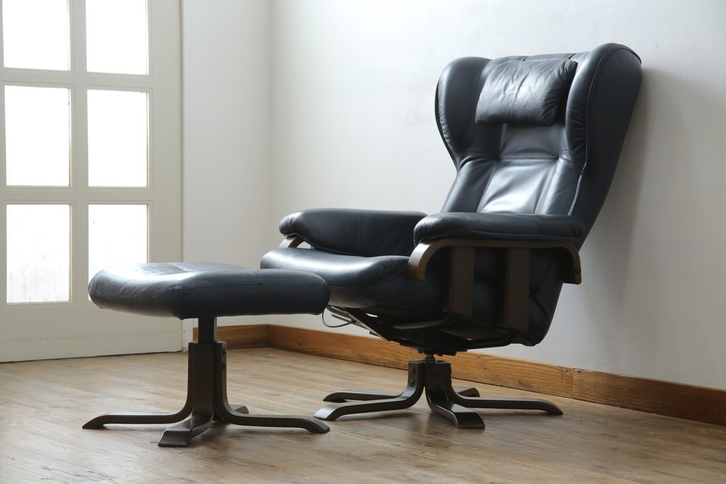 和製ビンテージ　maruni(マルニ木工)　オールドマルニ　本革(レザー)　優雅な寛ぎの時間を演出するリクライニングチェアとオットマンのセット　(R-081177)