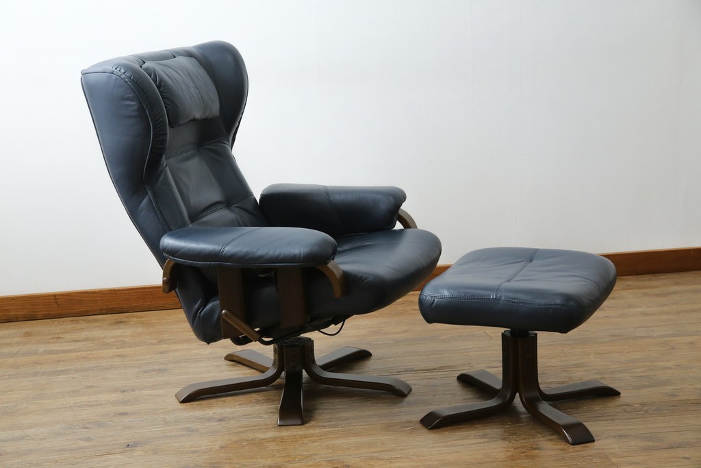 和製ビンテージ　maruni(マルニ木工)　オールドマルニ　本革(レザー)　優雅な寛ぎの時間を演出するリクライニングチェアとオットマンのセット　(R-081177)