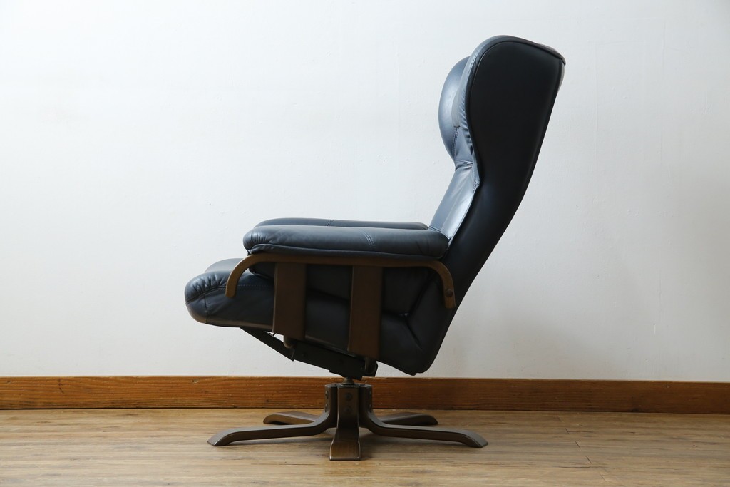 和製ビンテージ　maruni(マルニ木工)　オールドマルニ　本革(レザー)　優雅な寛ぎの時間を演出するリクライニングチェアとオットマンのセット　(R-081177)