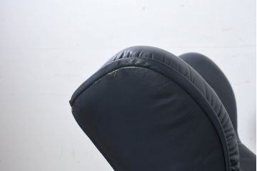 和製ビンテージ　maruni(マルニ木工)　オールドマルニ　本革(レザー)　優雅な寛ぎの時間を演出するリクライニングチェアとオットマンのセット(1Pソファ、アームソファ、ラウンジチェア、フットスツール、椅子、イス、ヴィンテージ)(R-081177)