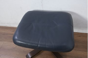 和製ビンテージ　maruni(マルニ木工)　オールドマルニ　本革(レザー)　優雅な寛ぎの時間を演出するリクライニングチェアとオットマンのセット(1Pソファ、アームソファ、ラウンジチェア、フットスツール、椅子、イス、ヴィンテージ)(R-081177)