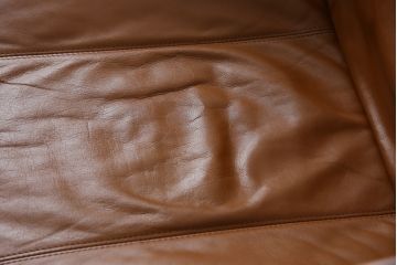 デンマークビンテージ　フランスベッド取り扱い　デンマークブランド　KEBE(ケベ)　本革(レザー)　のんびり過ごせるリクライニングチェアとオットマンのセット(1Pソファ、アームソファ、ラウンジチェア、フットスツール、椅子、イス、ヴィンテージ、北欧)(R-081178)