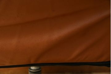 デンマークビンテージ　フランスベッド取り扱い　デンマークブランド　KEBE(ケベ)　本革(レザー)　のんびり過ごせるリクライニングチェアとオットマンのセット(1Pソファ、アームソファ、ラウンジチェア、フットスツール、椅子、イス、ヴィンテージ、北欧)(R-081178)