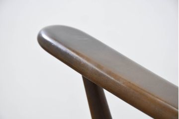 中古　美品　ERCOL(アーコール)　温かみのある色合いの花柄ファブリックが上品な2人掛けソファ(アームソファ、2Pソファ、二人掛け、英国、北欧)(R-081187)