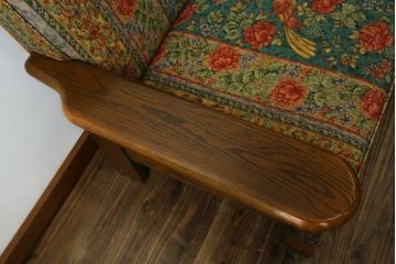 中古　美品　三越百貨店取り扱い　Brugge(ブルージュ)　オーク材　英国カントリースタイルのお部屋におすすめな2人掛けソファ(アームソファ、2Pソファ、二人掛け、ラブソファ)(定価約30万円)(R-081188)
