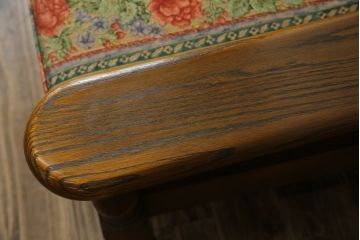 中古　美品　三越百貨店取り扱い　Brugge(ブルージュ)　オーク材　英国カントリースタイルのお部屋におすすめな2人掛けソファ(アームソファ、2Pソファ、二人掛け、ラブソファ)(定価約30万円)(R-081188)