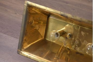 中古　高級品　希少!!　お洒落な空間づくりにおすすめな真鍮製のプールバーライト(プールバーランプ、ビリヤードライト、ビリヤードランプ、天井照明、吊り下げ照明、ランプシェード)(R-081192)