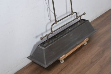 中古　高級品　希少!!　お洒落な空間づくりにおすすめな真鍮製のプールバーライト(プールバーランプ、ビリヤードライト、ビリヤードランプ、天井照明、吊り下げ照明、ランプシェード)(R-081194)