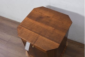 中古　新古品　未使用　展示品　二本松工藝館　田中家具　総桐材　モダンな佇まいの漆塗り仏壇(小型仏壇)(定価約39万6千円)(R-081196)