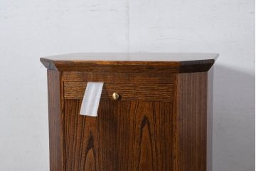 中古　新古品　未使用　展示品　二本松工藝館　田中家具　総桐材　モダンな佇まいの漆塗り仏壇(小型仏壇)(定価約39万6千円)(R-081196)