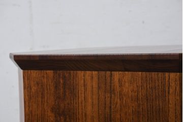 中古　新古品　未使用　展示品　二本松工藝館　田中家具　総桐材　モダンな佇まいの漆塗り仏壇(小型仏壇)(定価約39万6千円)(R-081197)